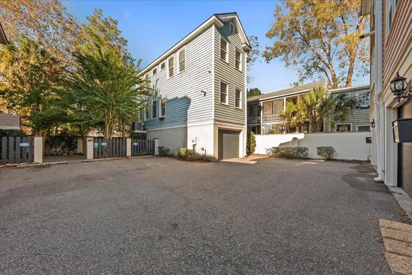 $4,500 | 11 Kirkland Lane, Charleston, SC 29401