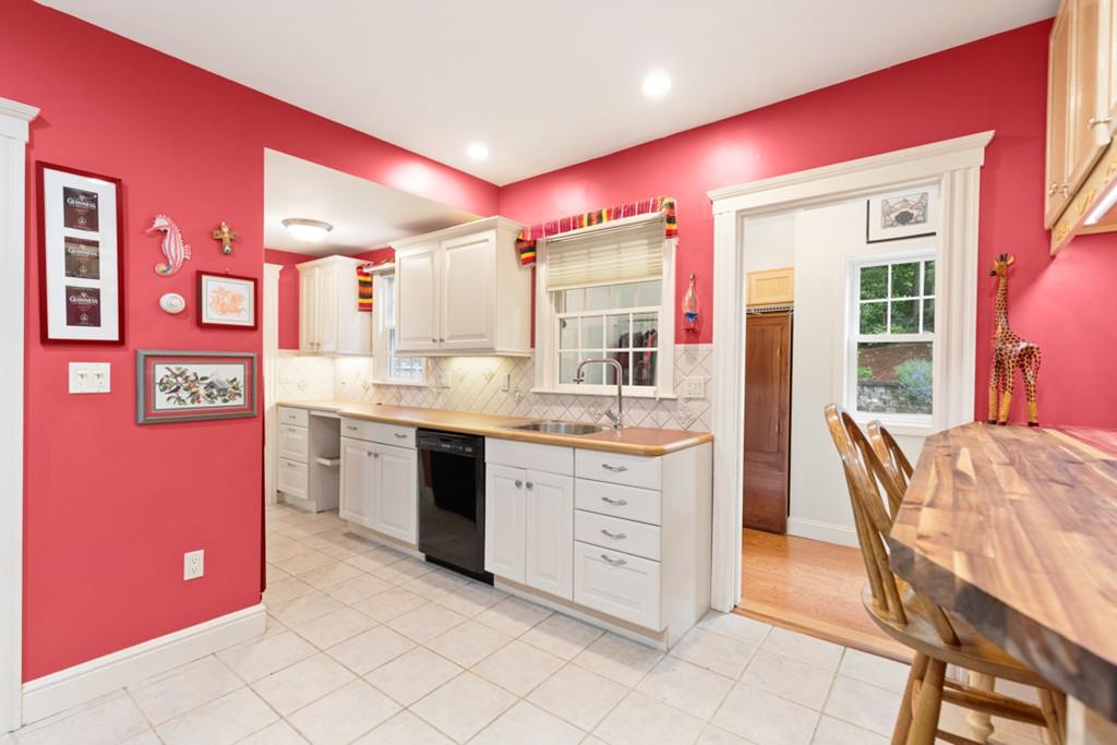 32 Waverley Oaks Road Waltham, MA 02452 - Photo 17 of 33 Gallery Image 17