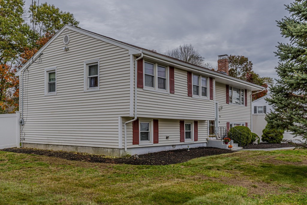 53 Ryan Road Stoughton, MA 02072 - Photo 2 of 40 Gallery Image 2