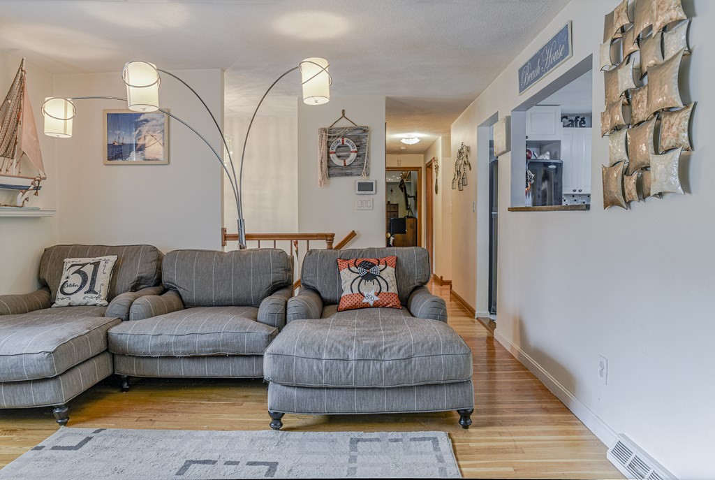 53 Ryan Road Stoughton, MA 02072 - Photo 10 of 40 Gallery Image 10
