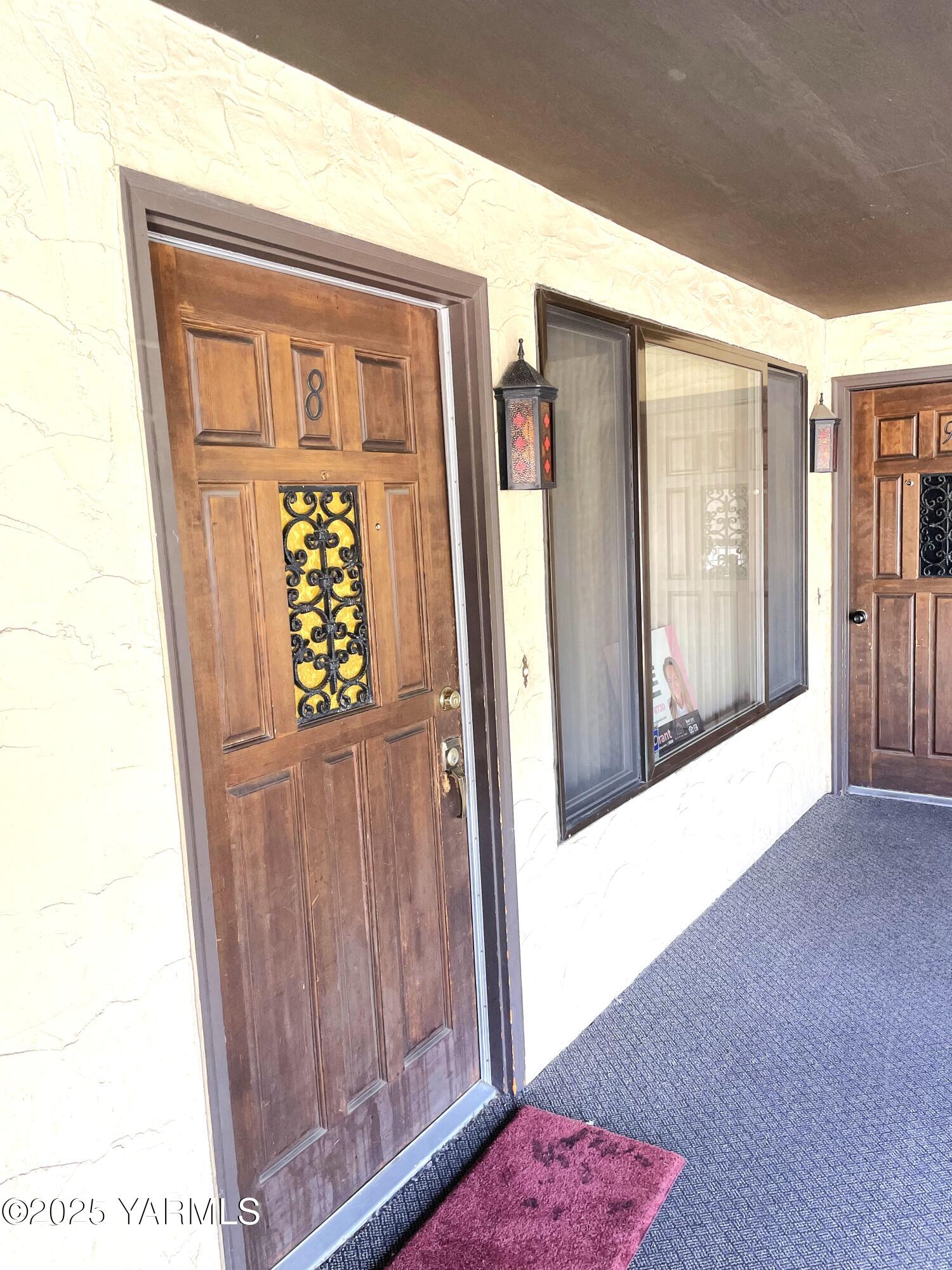 703 South 38th Avenue, Unit 8 Yakima, WA 98902 - Photo 4 of 10 a view of front door
