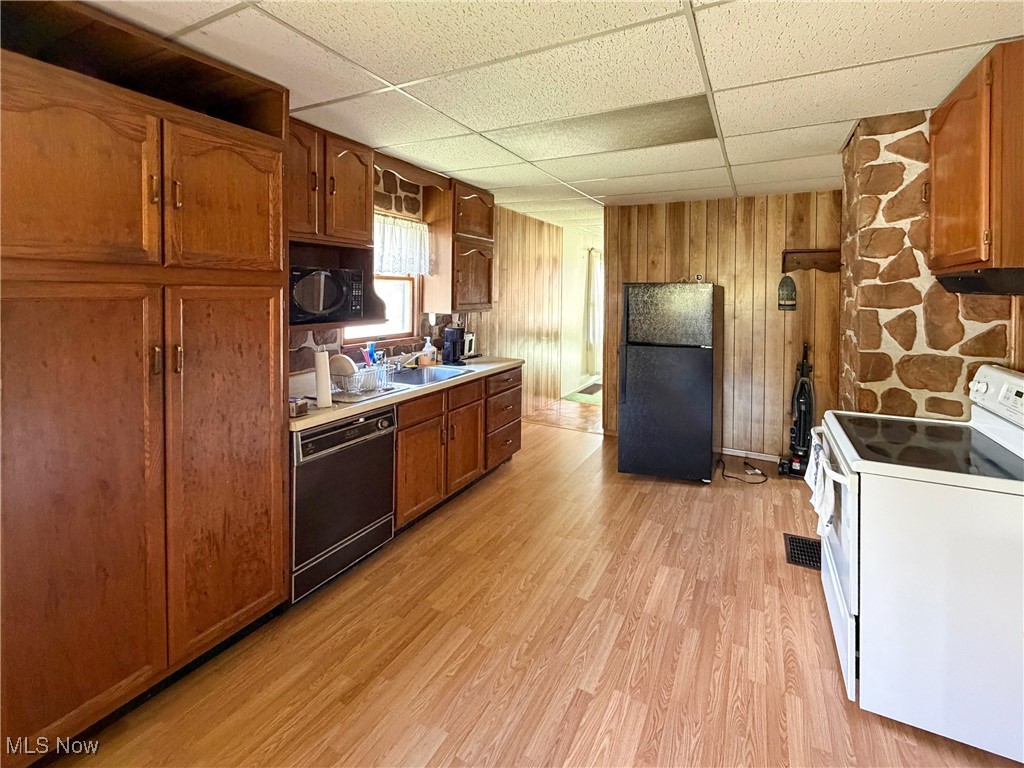 7091 Warren - Sharon Road Brookfield, OH 44403 - Photo 5 of 16 Gallery Image 5