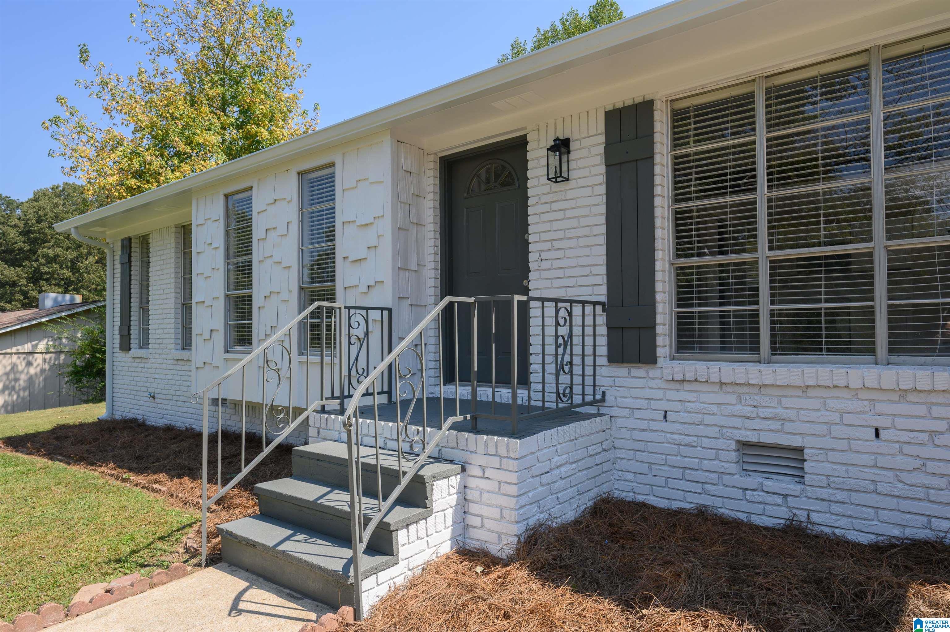 2917 Valley View Circle Adamsville, AL 35005 - Photo 4 of 40