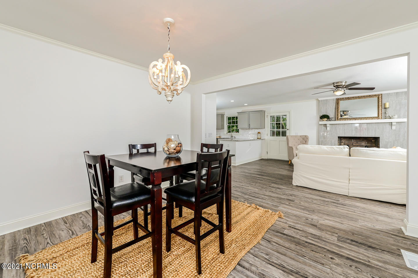 2980 Wesley Church Road Farmville, NC 27828 - Photo 17 of 37 Formal Dining Room`