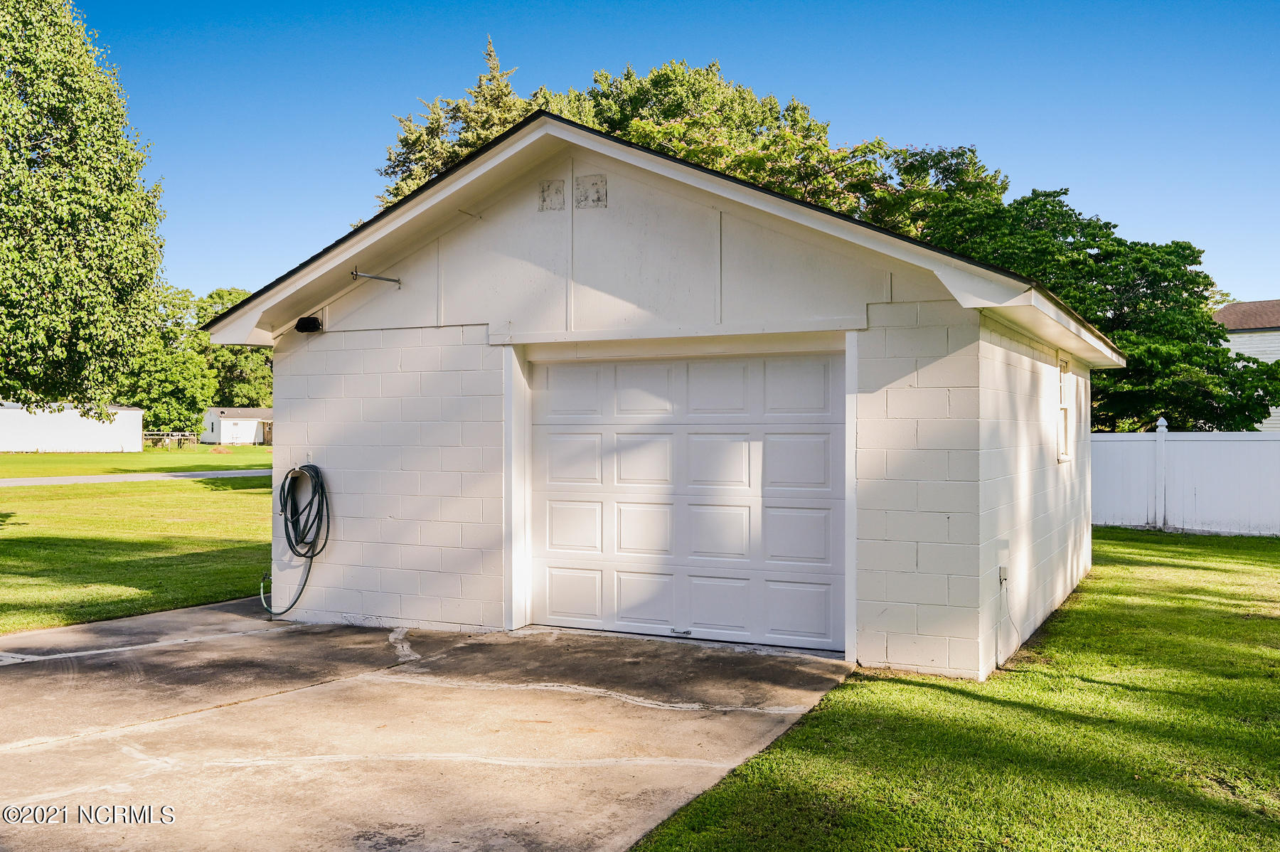 2980 Wesley Church Road Farmville, NC 27828 - Photo 5 of 37 Detached Garage