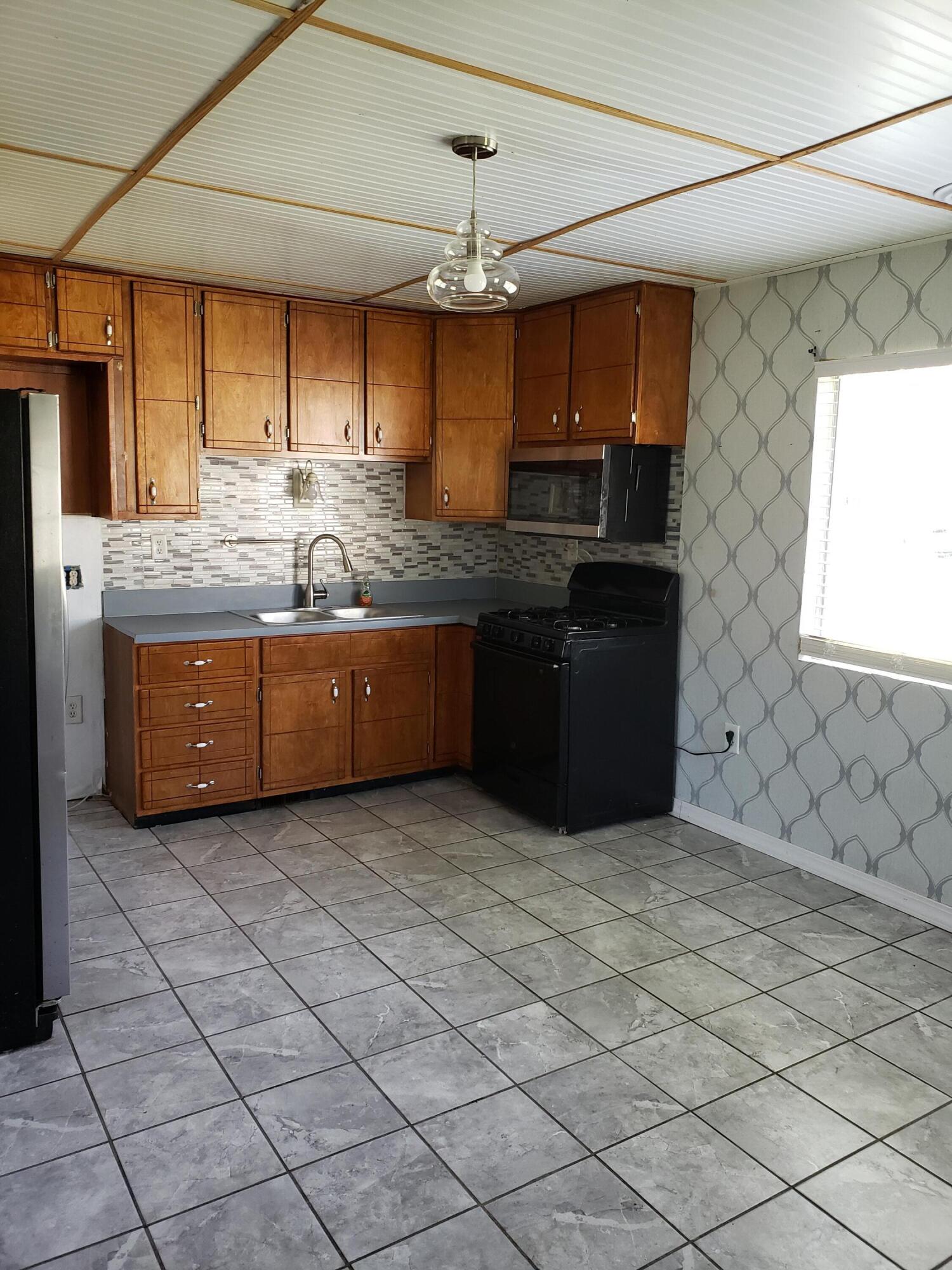 118 Bobby Drive Ridgeville, SC 29472 - Photo 8 of 16 20230304_101820 (1)