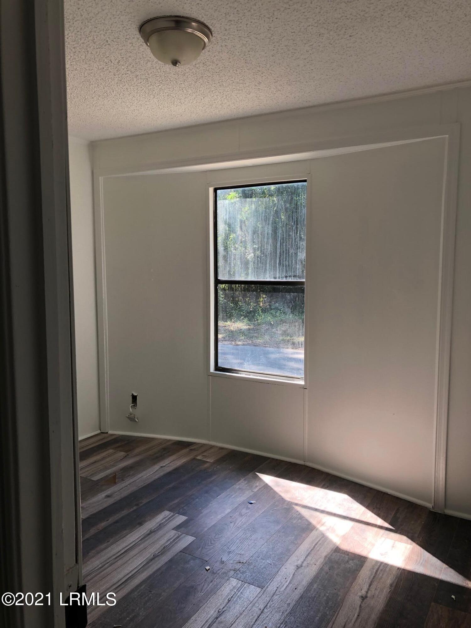 16 State Rd S-7-266 Beaufort, SC 29907 - Photo 5 of 10 IMG_3945
