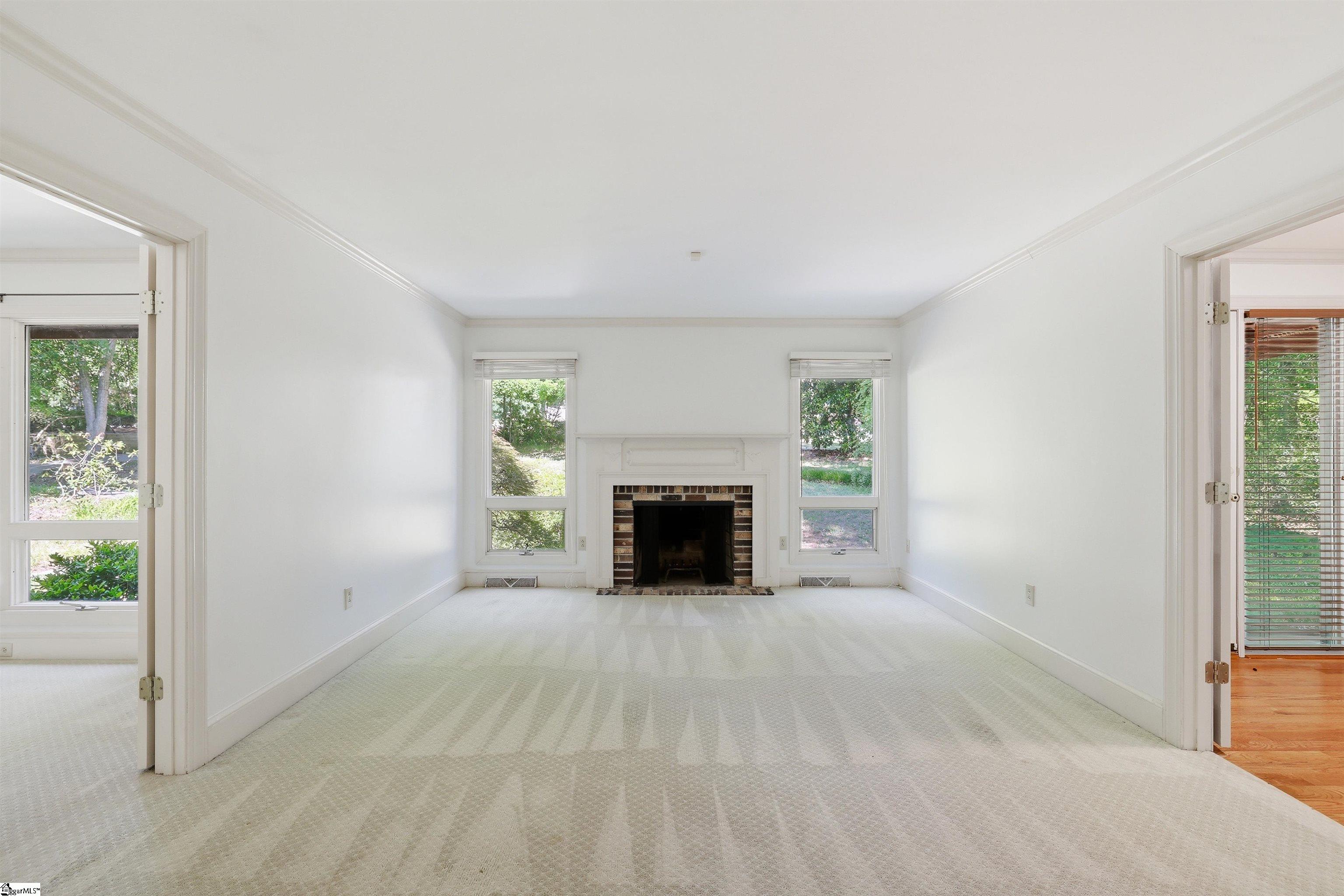 310 Hammett Road Greer, SC 29650 - Photo 5 of 43