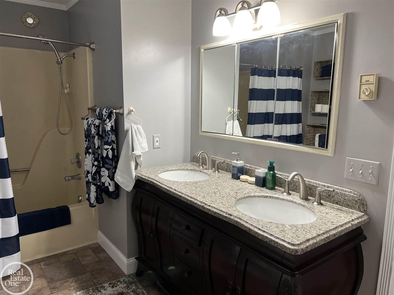 2629 Rubbins Road Howell, MI 48843 - Photo 36 of 63 50075302-35.JPG