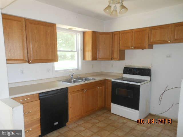 1132 Western Chapel Road New Windsor, MD 21776 - Photo 6 of 13 Kitchen
