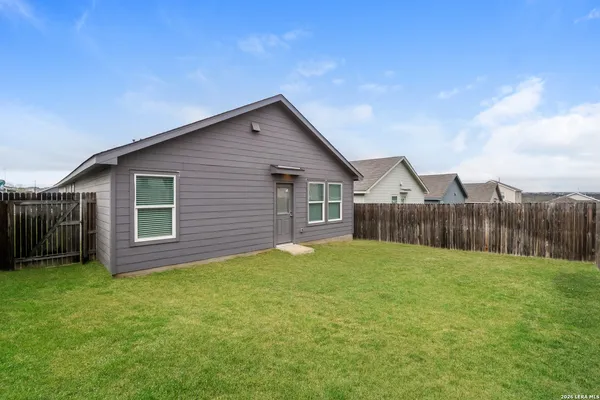 $1,445 | 5184 Fowler Crest, Converse, TX 78109