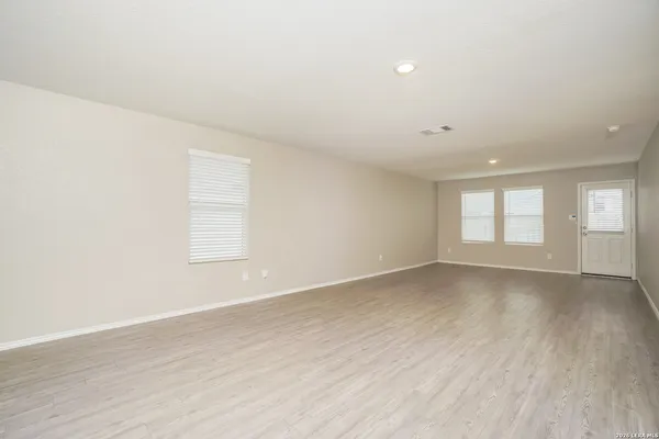 $1,445 | 5184 Fowler Crest, Converse, TX 78109