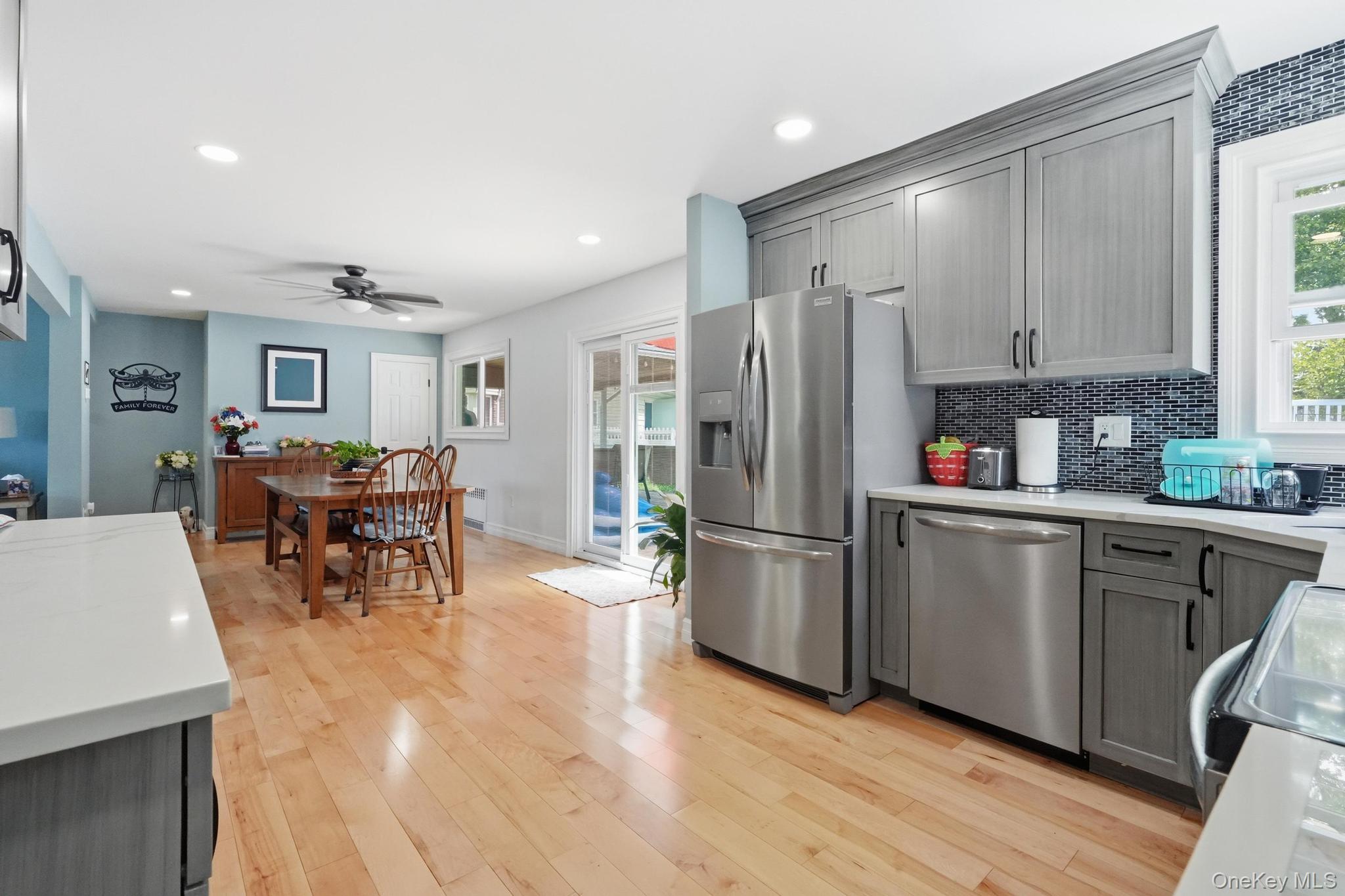 841 Willow Road Franklin Square, NY 11010 - Photo 7 of 27