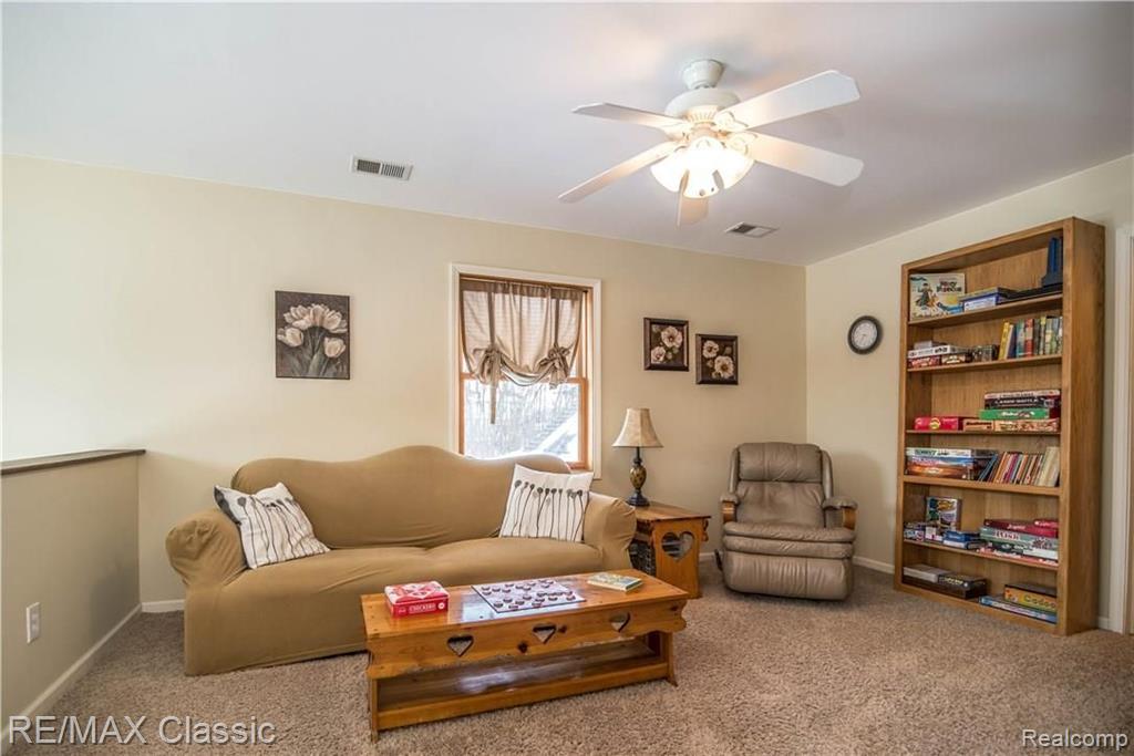 18510 Ridge Road Northville, MI 48168 - Photo 43 of 55
