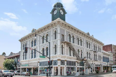 $1,495,000 | 17 10th Street, Petaluma, CA 94952
