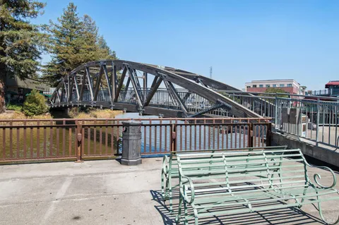$1,495,000 | 17 10th Street, Petaluma, CA 94952