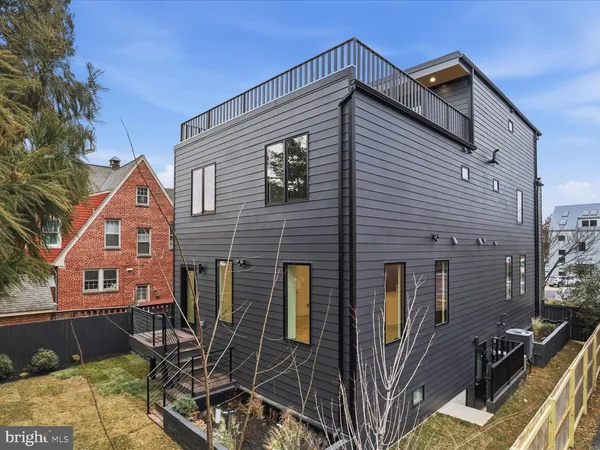 $2,199,999 | 818 North Edgewood Street, Arlington, VA 22201