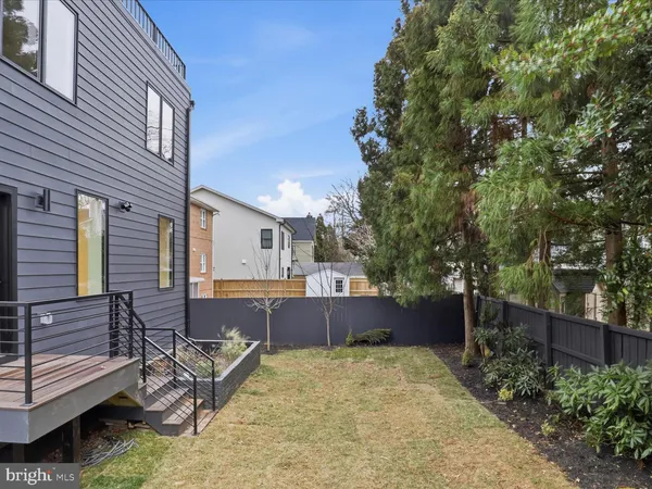 $2,199,999 | 818 North Edgewood Street, Arlington, VA 22201