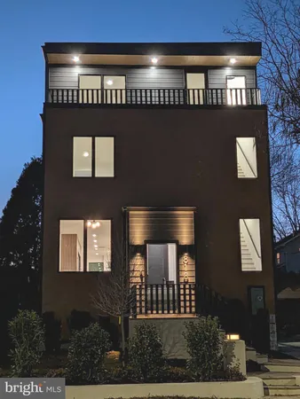 $2,199,999 | 818 North Edgewood Street, Arlington, VA 22201