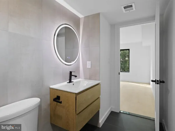 $2,199,999 | 818 North Edgewood Street, Arlington, VA 22201