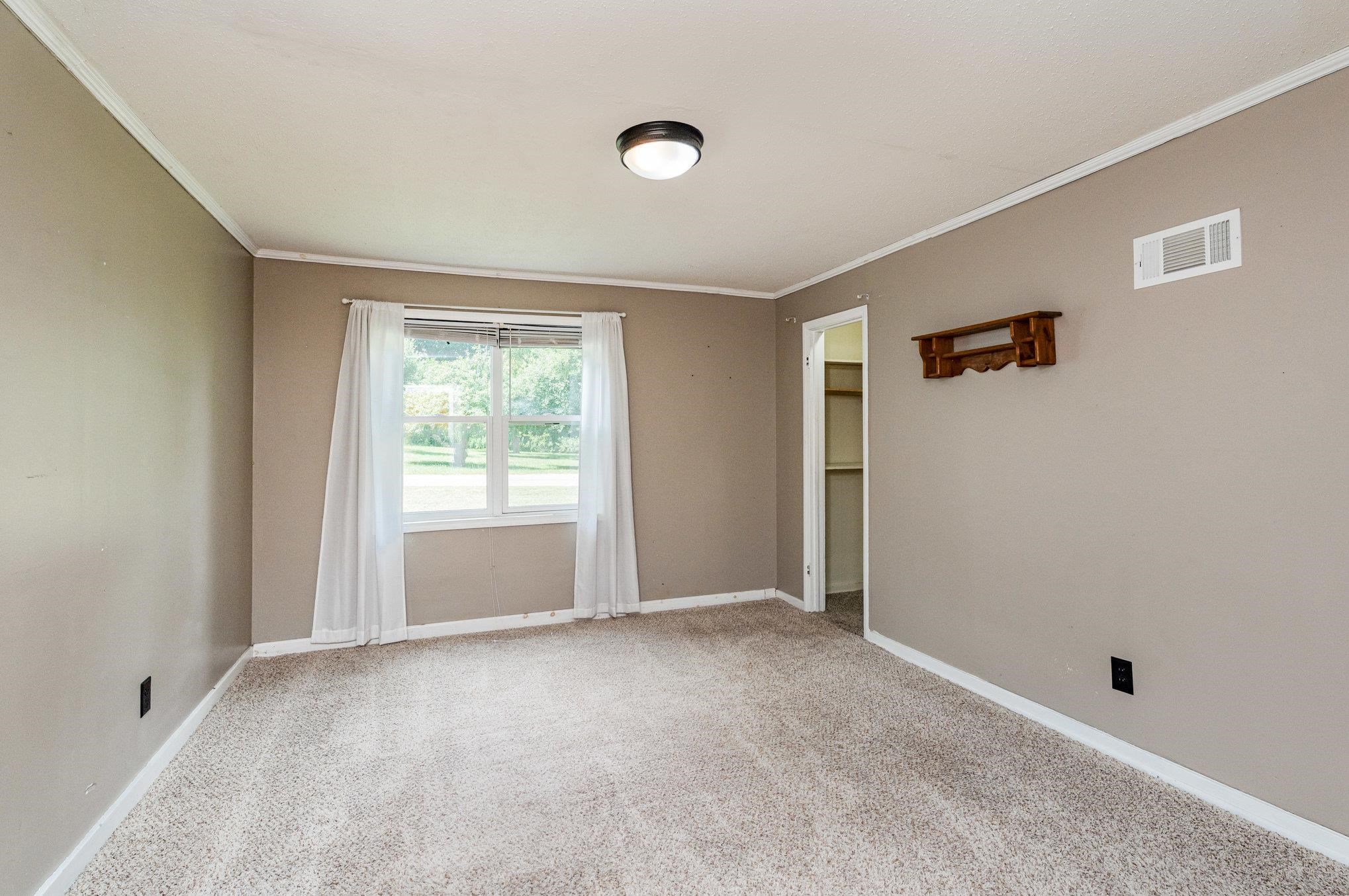 235 Riverside Drive Alma, MI 48801 - Photo 20 of 26 1937016-f6c4241d-afed-4a06-a9d4-6a6748d1b471.JPG
