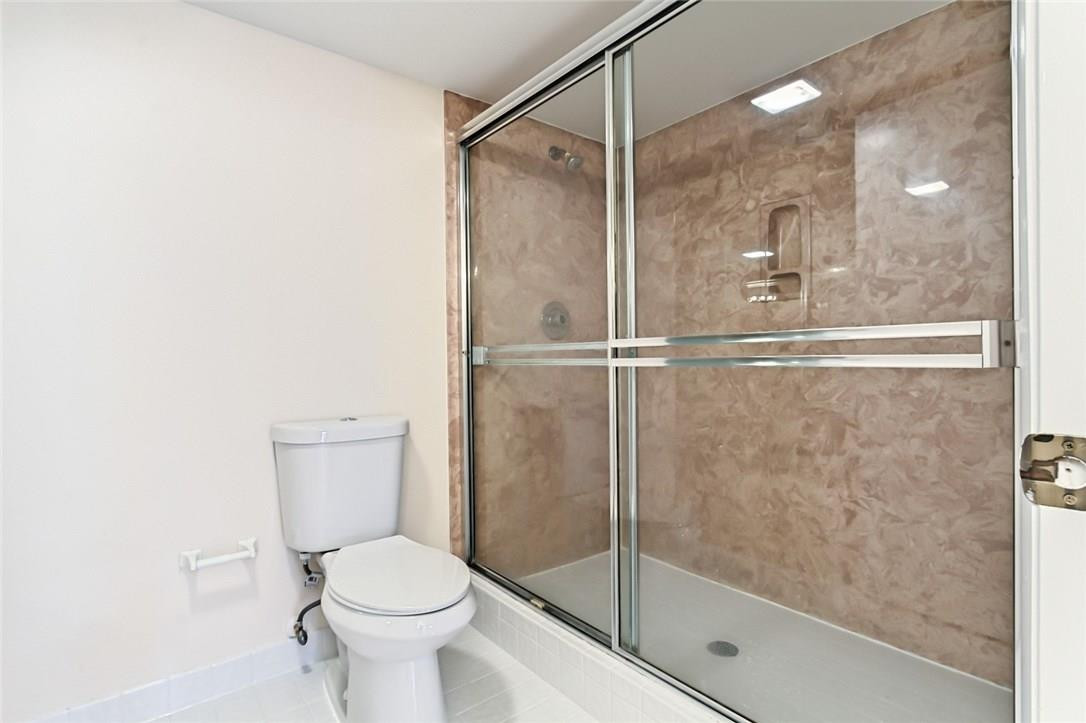 23350 Water Circle, Unit 23350 Boca Raton, FL 33486 - Photo 13 of 31 Master Bathroom