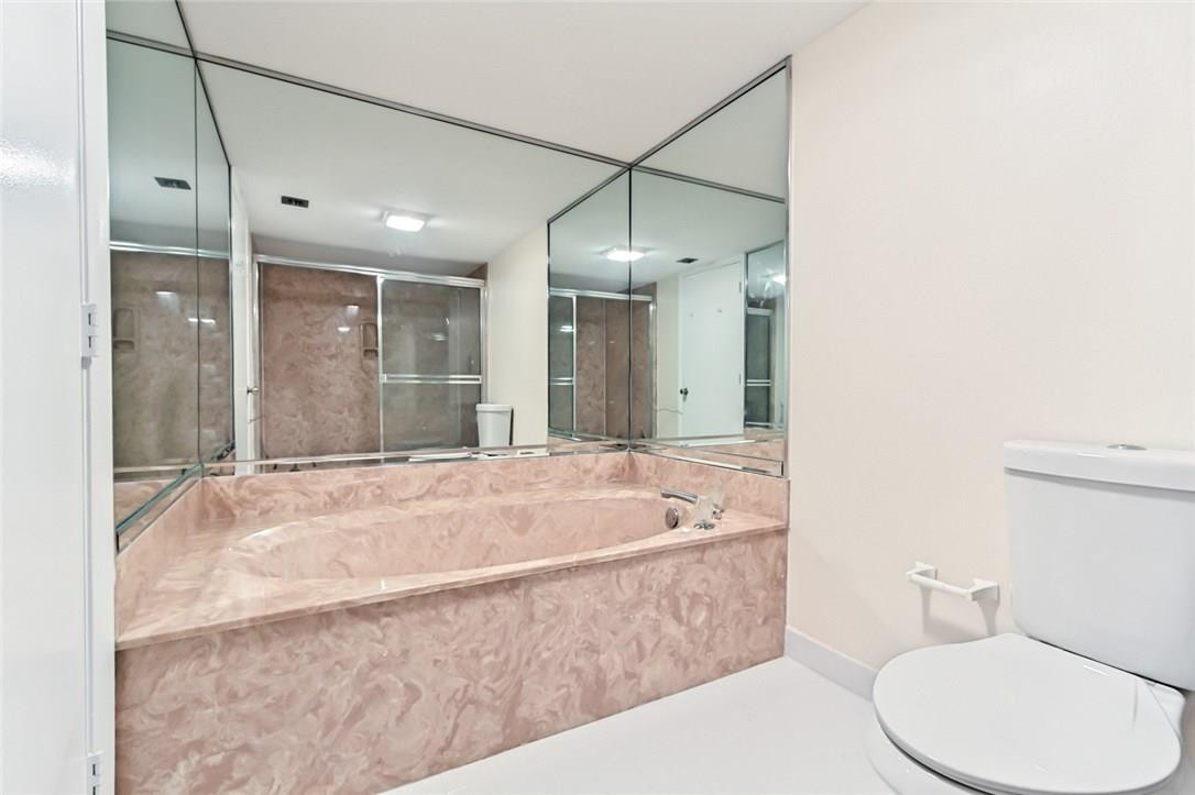 23350 Water Circle, Unit 23350 Boca Raton, FL 33486 - Photo 14 of 31 Master Bathroom