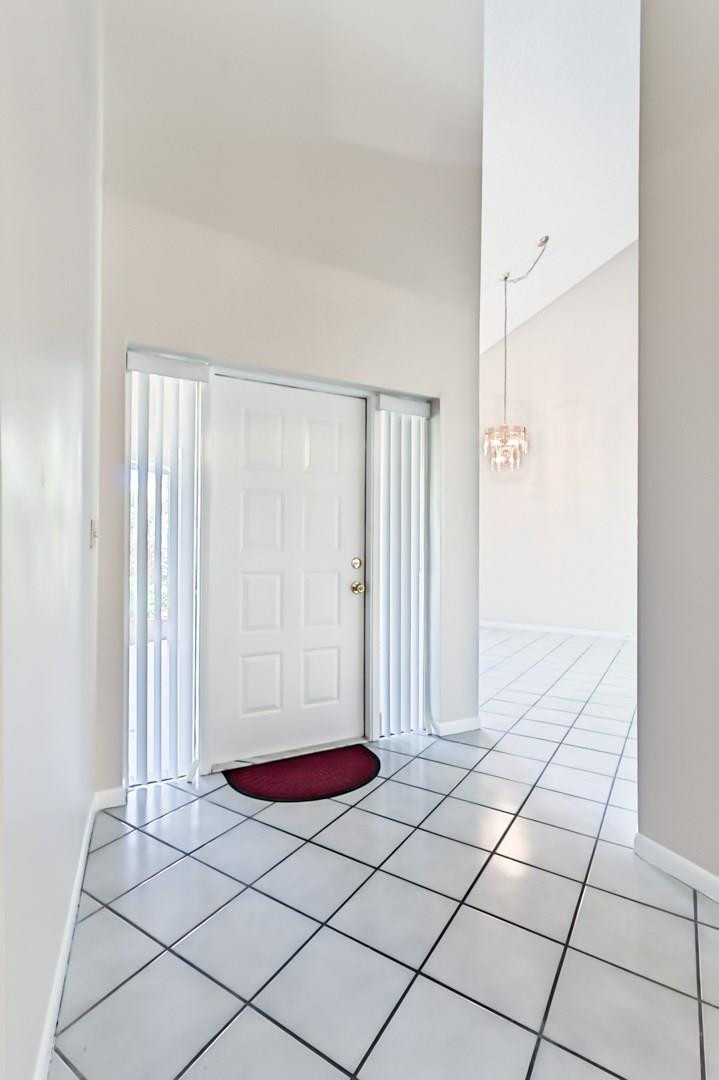 23350 Water Circle, Unit 23350 Boca Raton, FL 33486 - Photo 20 of 31 Entryway