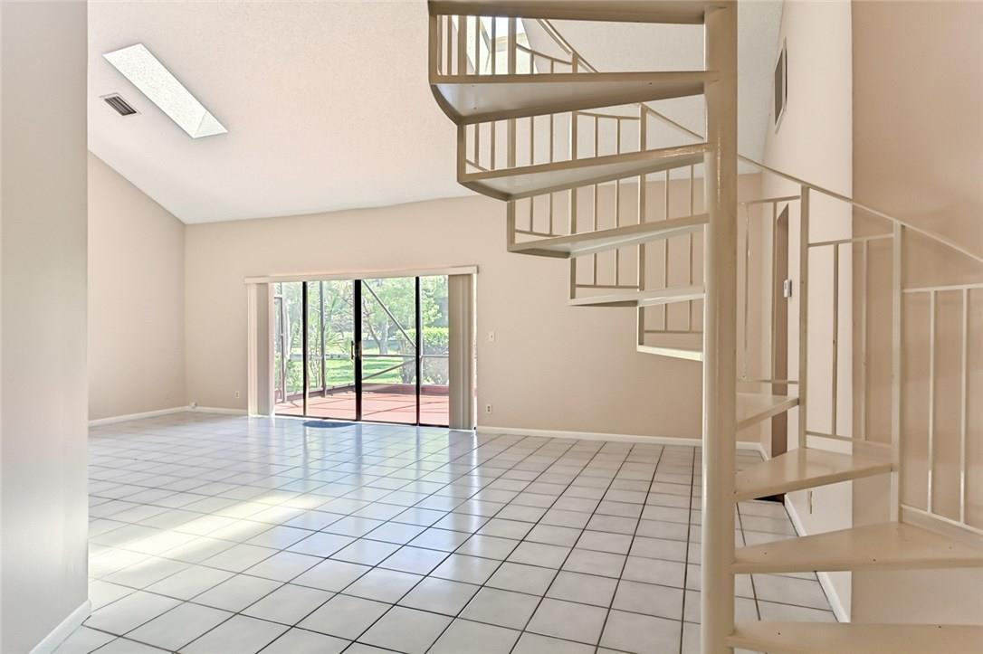 23350 Water Circle, Unit 23350 Boca Raton, FL 33486 - Photo 5 of 31 Family Room