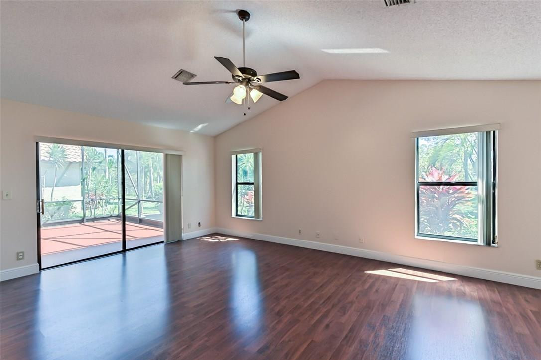 23350 Water Circle, Unit 23350 Boca Raton, FL 33486 - Photo 10 of 31 Master Bedroom