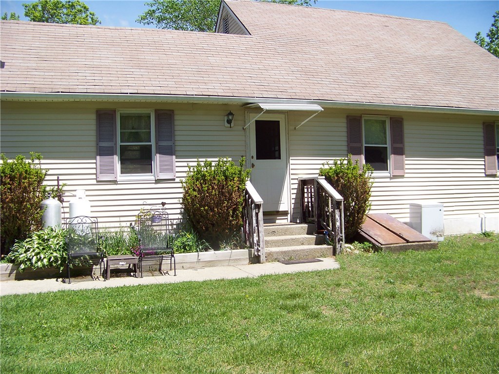 61 Balcom Road Foster, RI 02825 - Photo 3 of 37