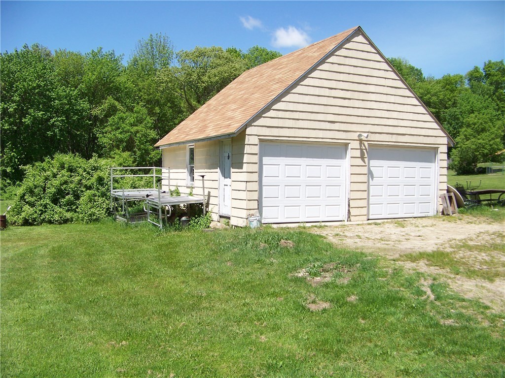 61 Balcom Road Foster, RI 02825 - Photo 4 of 37