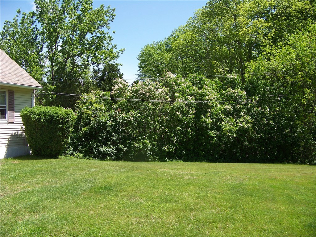 61 Balcom Road Foster, RI 02825 - Photo 5 of 37