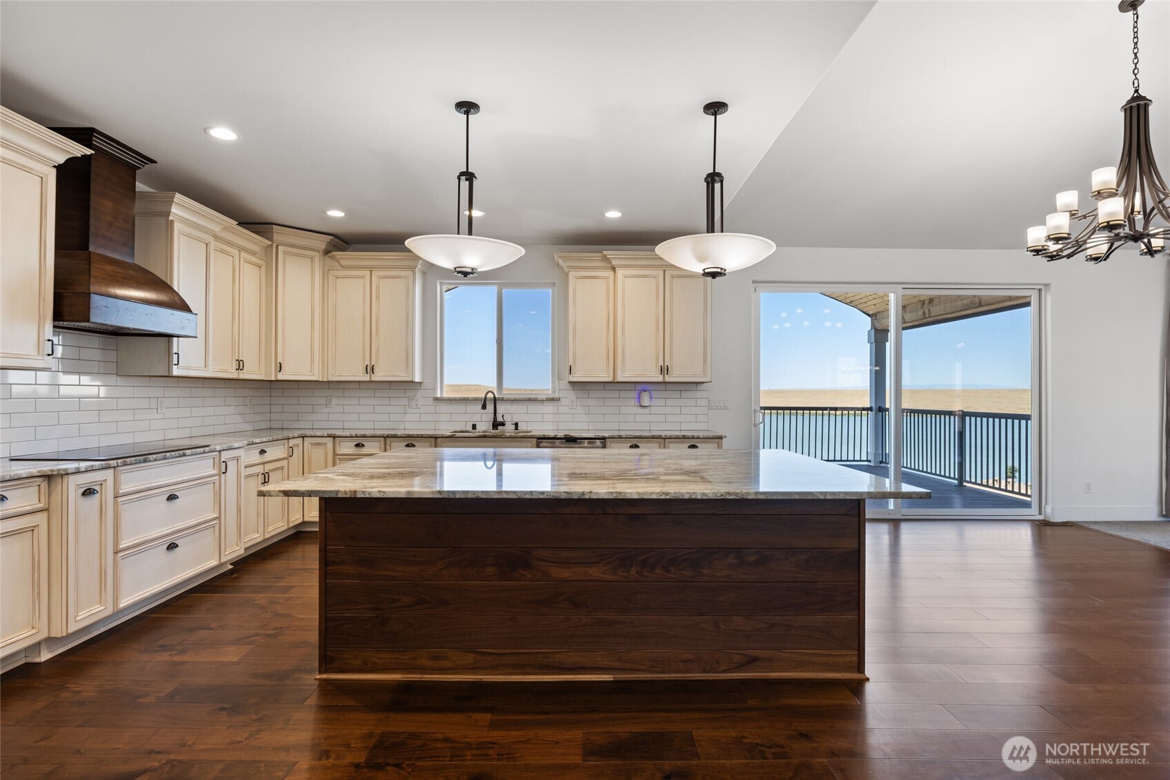 7328 Stonecrest Road Northeast Moses Lake, WA 98837 - Photo 12 of 40