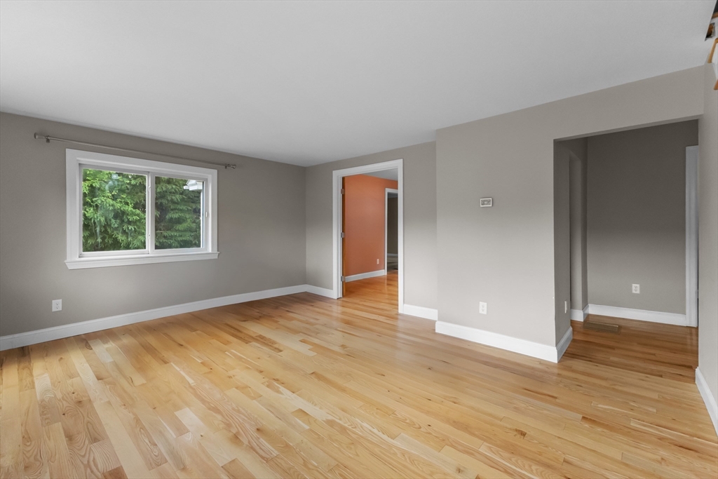236 South Street Warren, MA 01092 - Photo 8 of 34