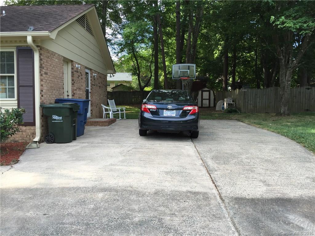 301 Clearbrook Road Matthews, NC 28105 - Photo 2 of 15 Gallery Image 2