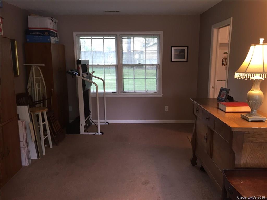 301 Clearbrook Road Matthews, NC 28105 - Photo 12 of 15 Gallery Image 12