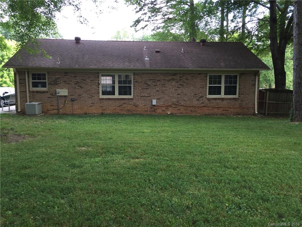 301 Clearbrook Road Matthews, NC 28105 - Photo 4 of 15 Gallery Image 4