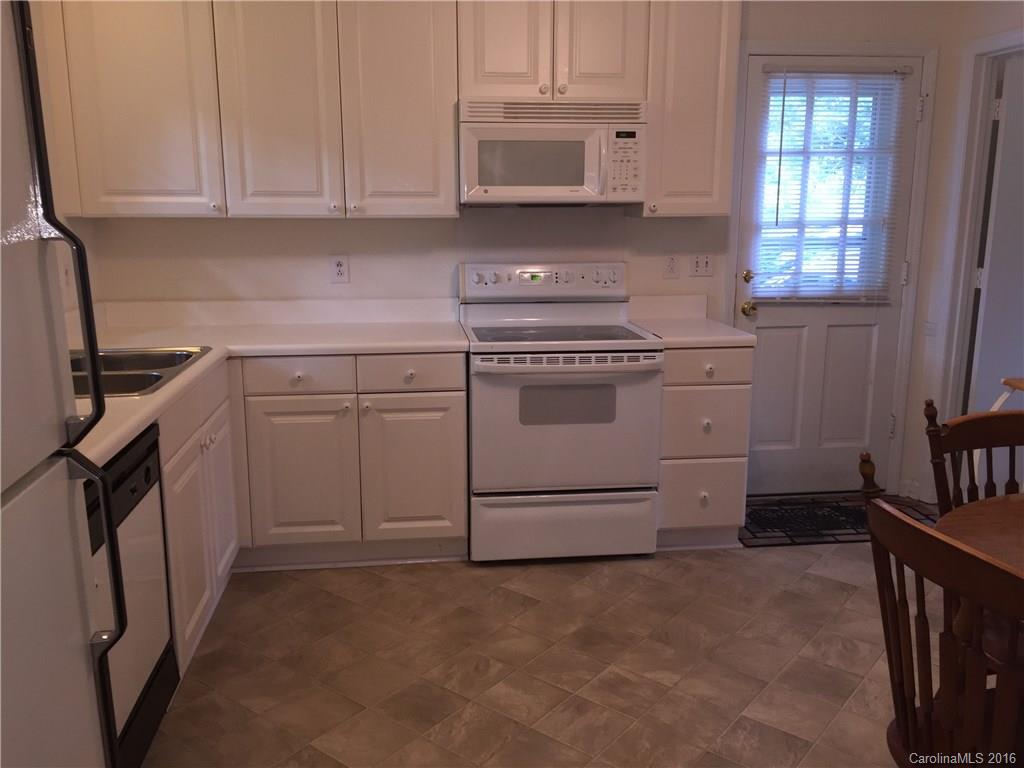 301 Clearbrook Road Matthews, NC 28105 - Photo 8 of 15 Gallery Image 8
