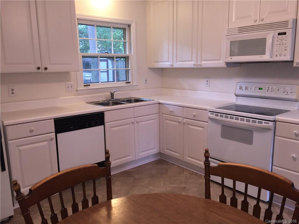 301 Clearbrook Road Matthews, NC 28105 - Photo 9 of 15 Gallery Image 9
