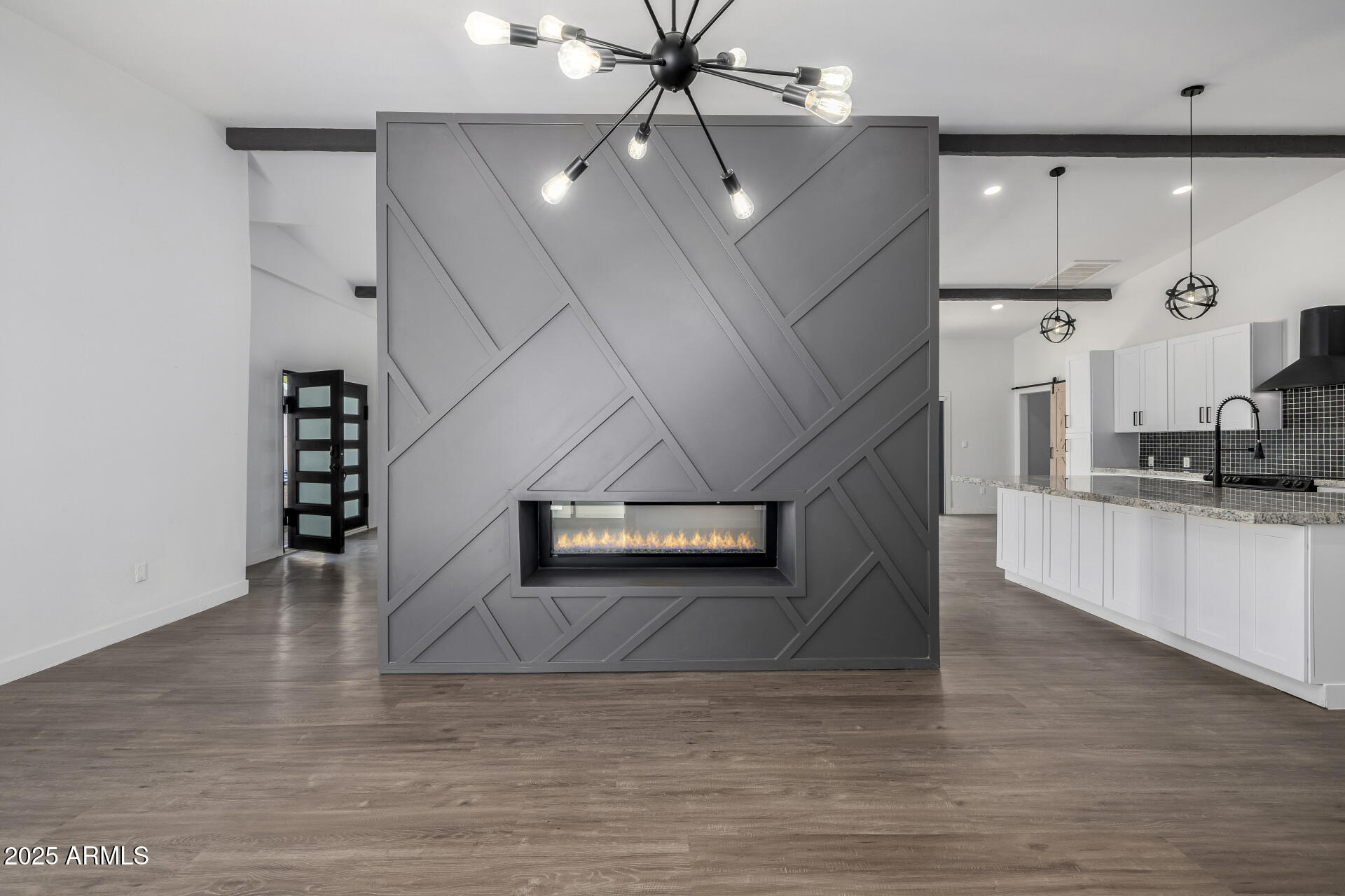 1807 West Joy Ranch Road Phoenix, AZ 85086 - Photo 21 of 49 a view of empty room with kitchen and window