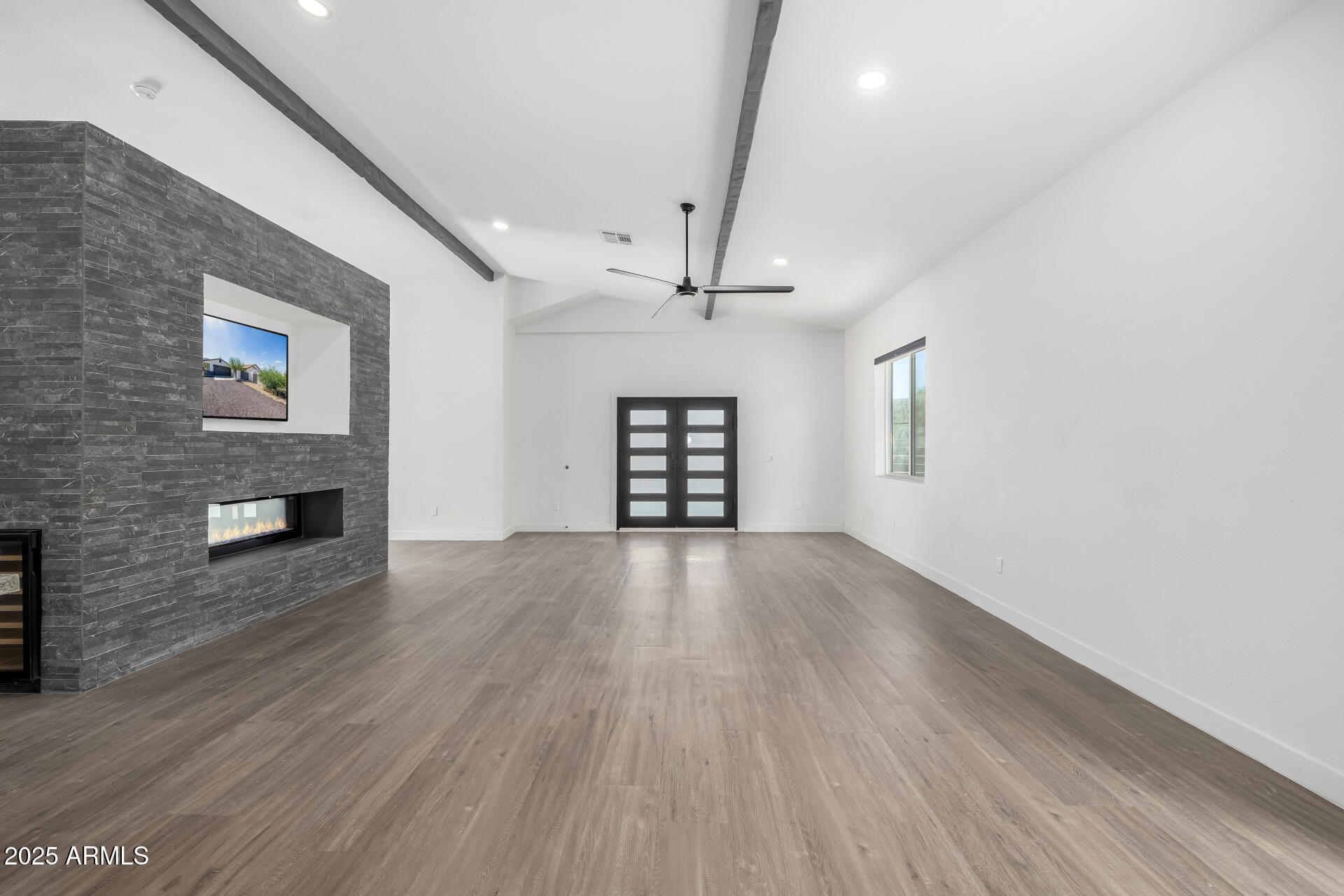 1807 West Joy Ranch Road Phoenix, AZ 85086 - Photo 7 of 49 View of Foyer and Great room