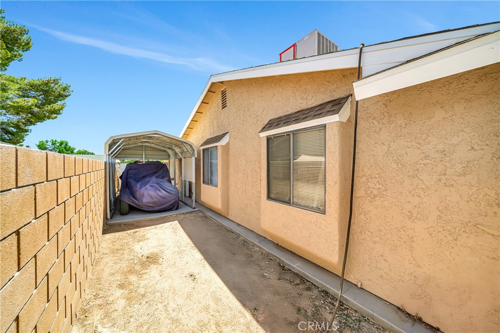729 North Sunland Drive Ridgecrest, CA 93555 - Photo 48 of 52 a view of a door of the house