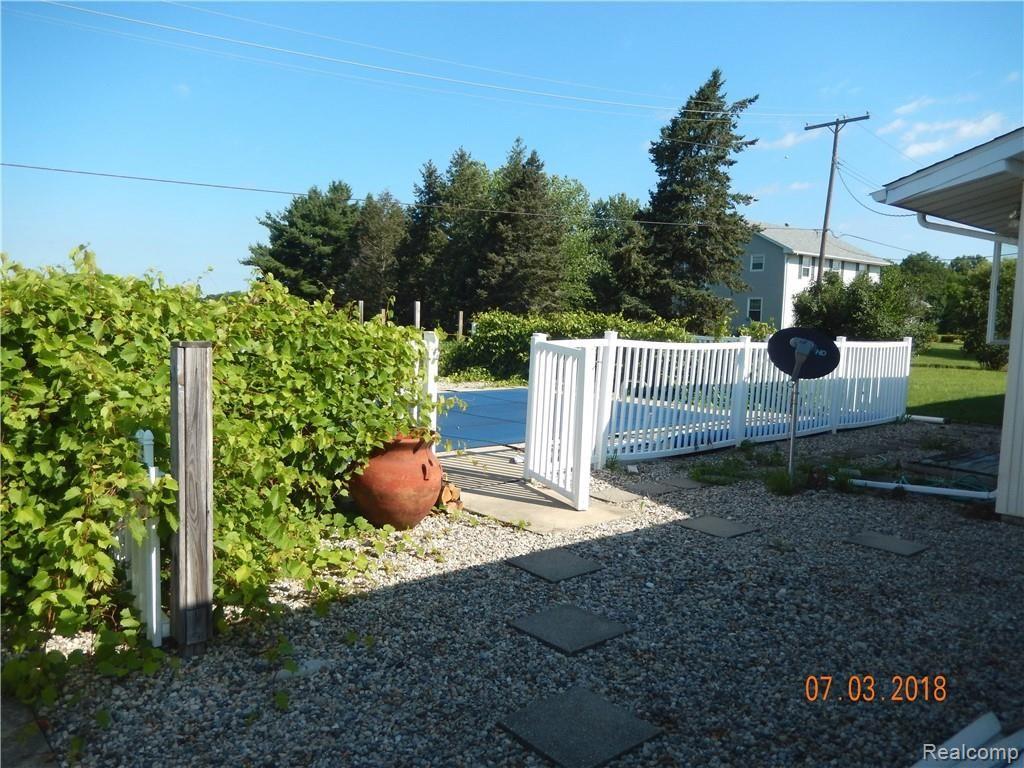 1504 South Raisinville Road Monroe, MI 48161 - Photo 5 of 5