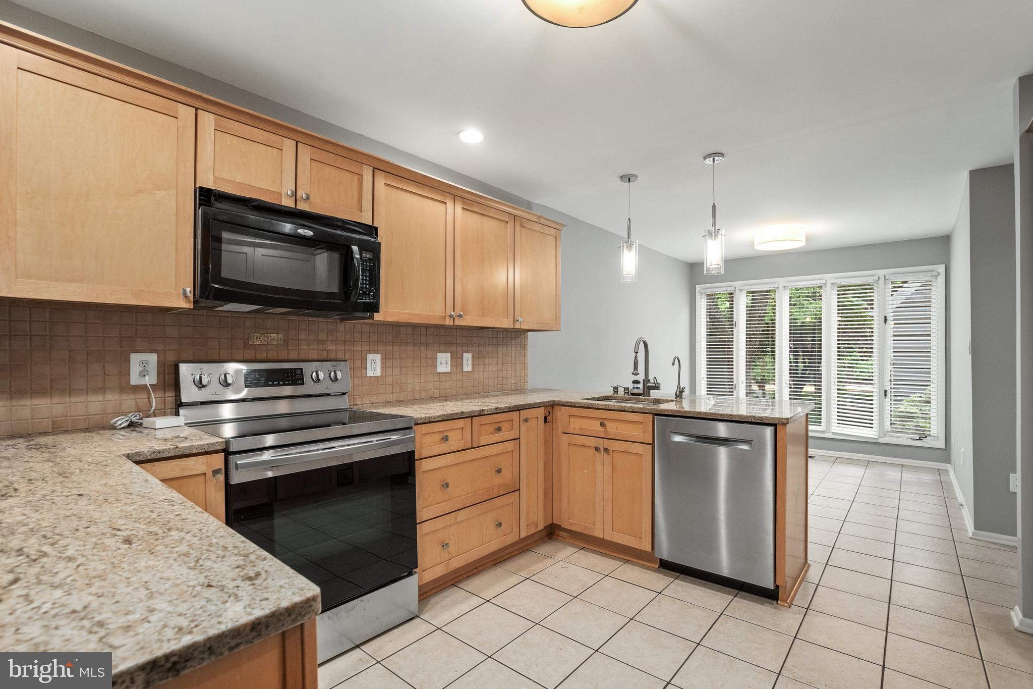 11604 Chapel Cross Way Reston, VA 20194 - Photo 12 of 45 Gallery Image 12
