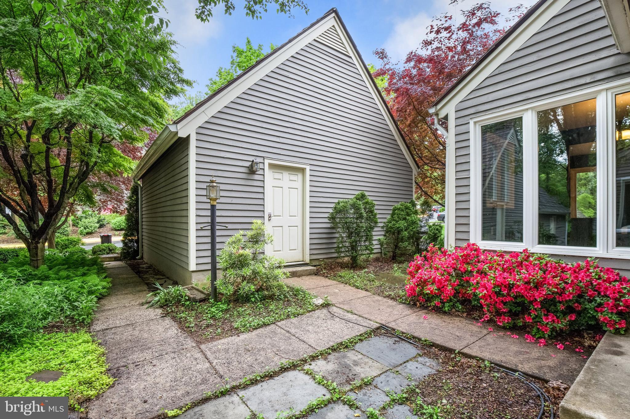 11604 Chapel Cross Way Reston, VA 20194 - Photo 3 of 45 Gallery Image 3