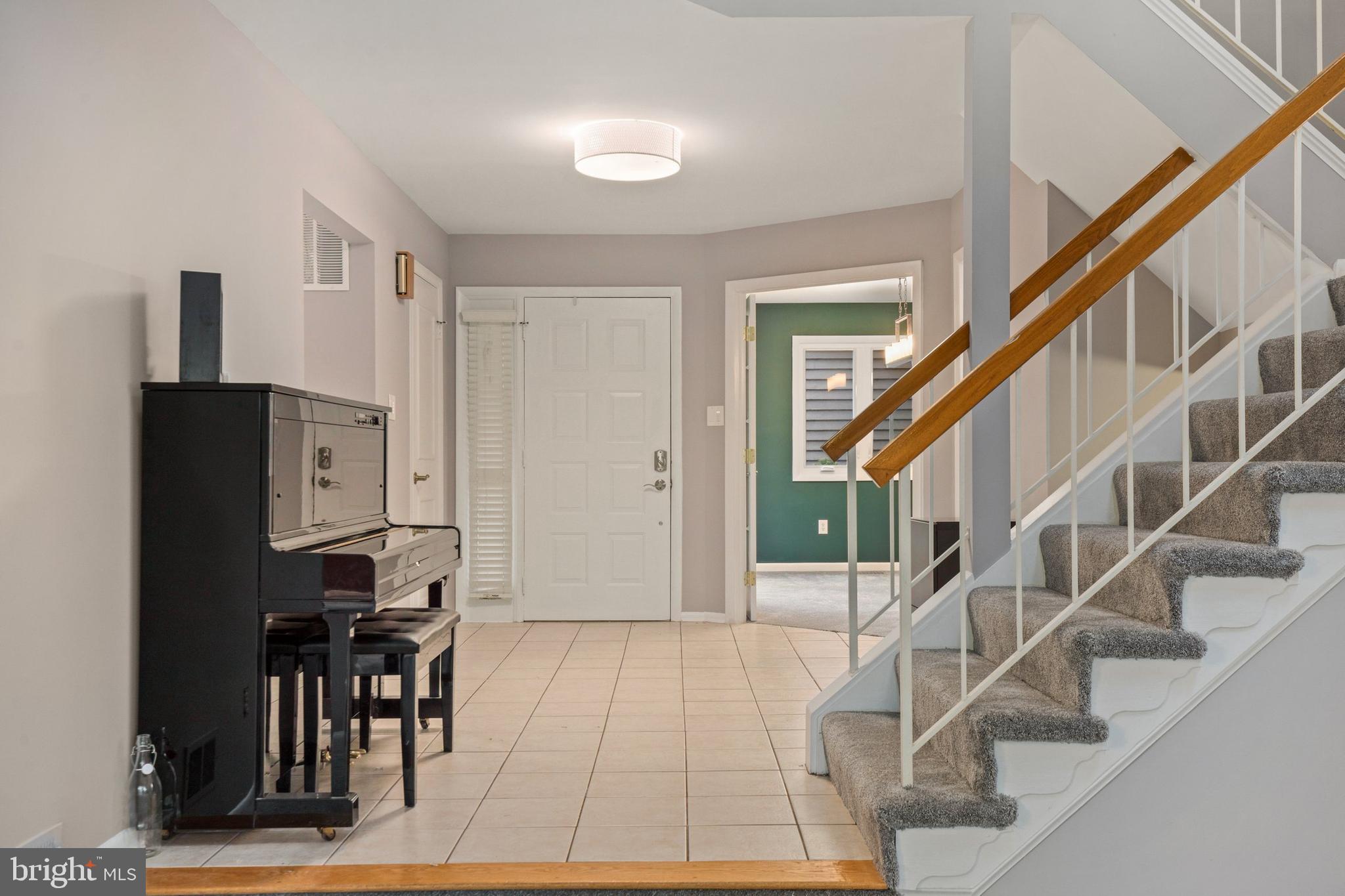 11604 Chapel Cross Way Reston, VA 20194 - Photo 5 of 45 Gallery Image 5