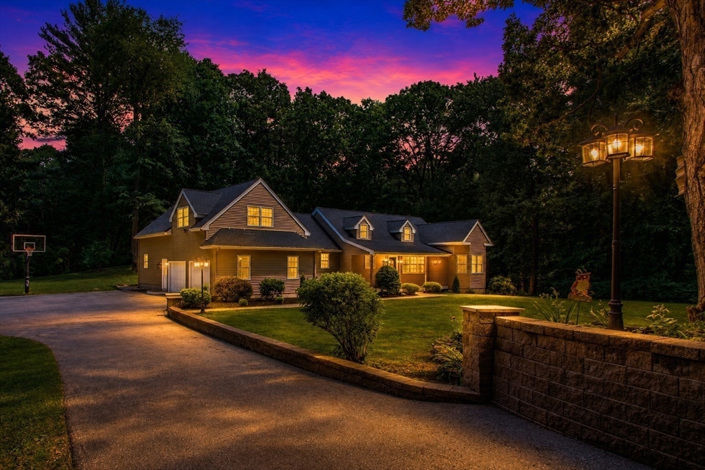 47 East Baylies Road Charlton, MA 01507 - Photo 4 of 42