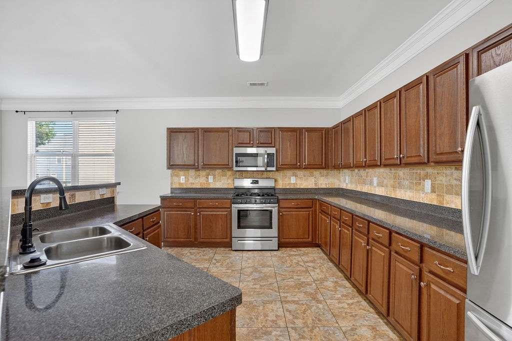 7327 Parks Trail Fairburn, GA 30213 - Photo 14 of 39