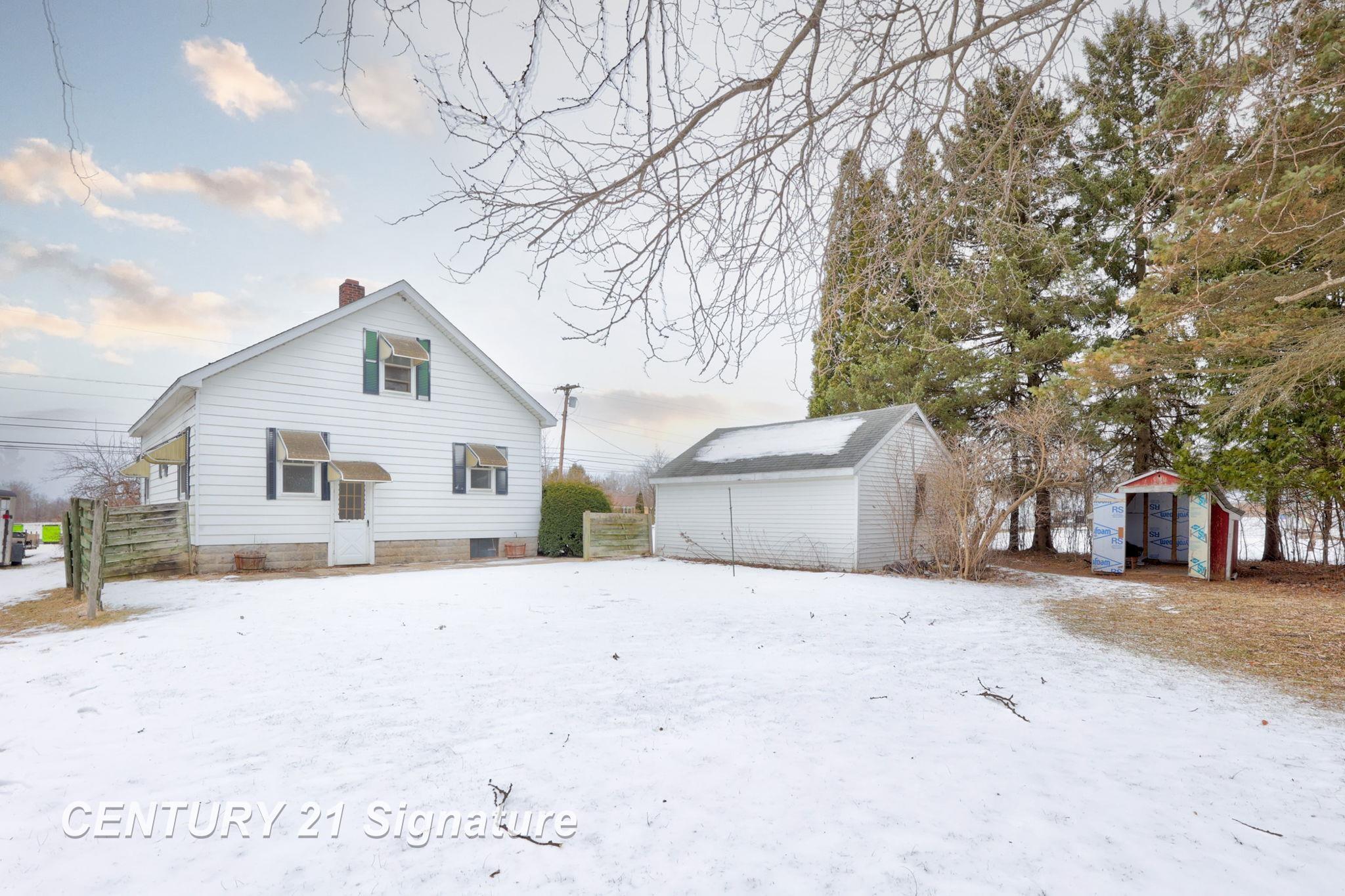 2173 West Midland Road Auburn, MI 48611 - Photo 38 of 42 50165631-cd1b8817-7689-4942-8436-a2916c3d15bf.JPG